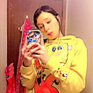 Meet your Posher, Alecia